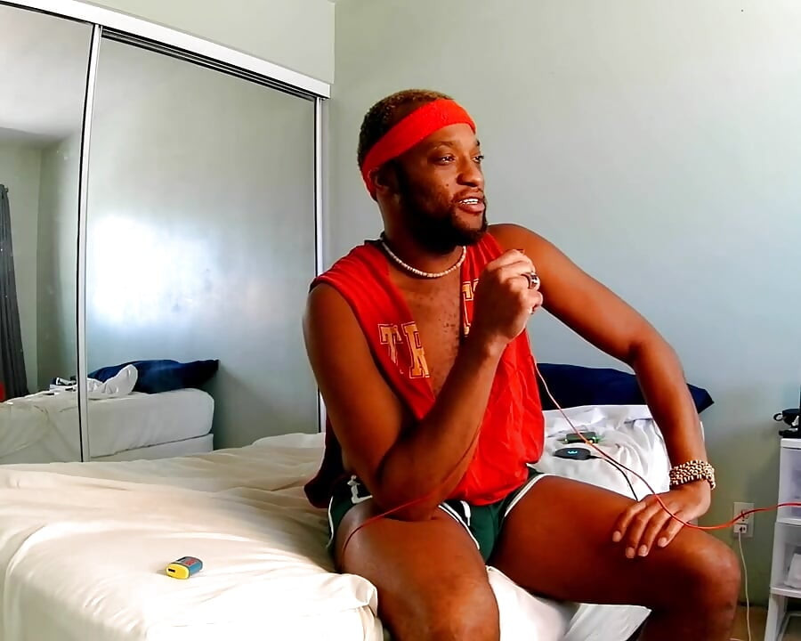 Kennie Jai Jerks off for a Fan!
