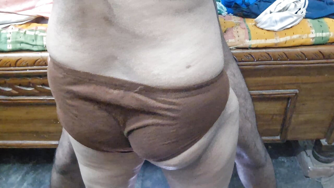 Nejžhavější manželka šuká se sexy chlapem, hluboké kouření v krku a šukání v poloze zezadu
