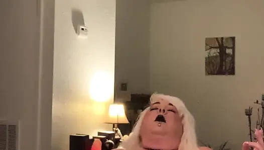 Ibu tiri cantik yang lagi merokok