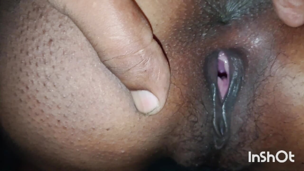 Sali ki sexy choot ko pani choda diya