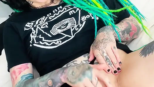 Ich spiele nur mit der muschi