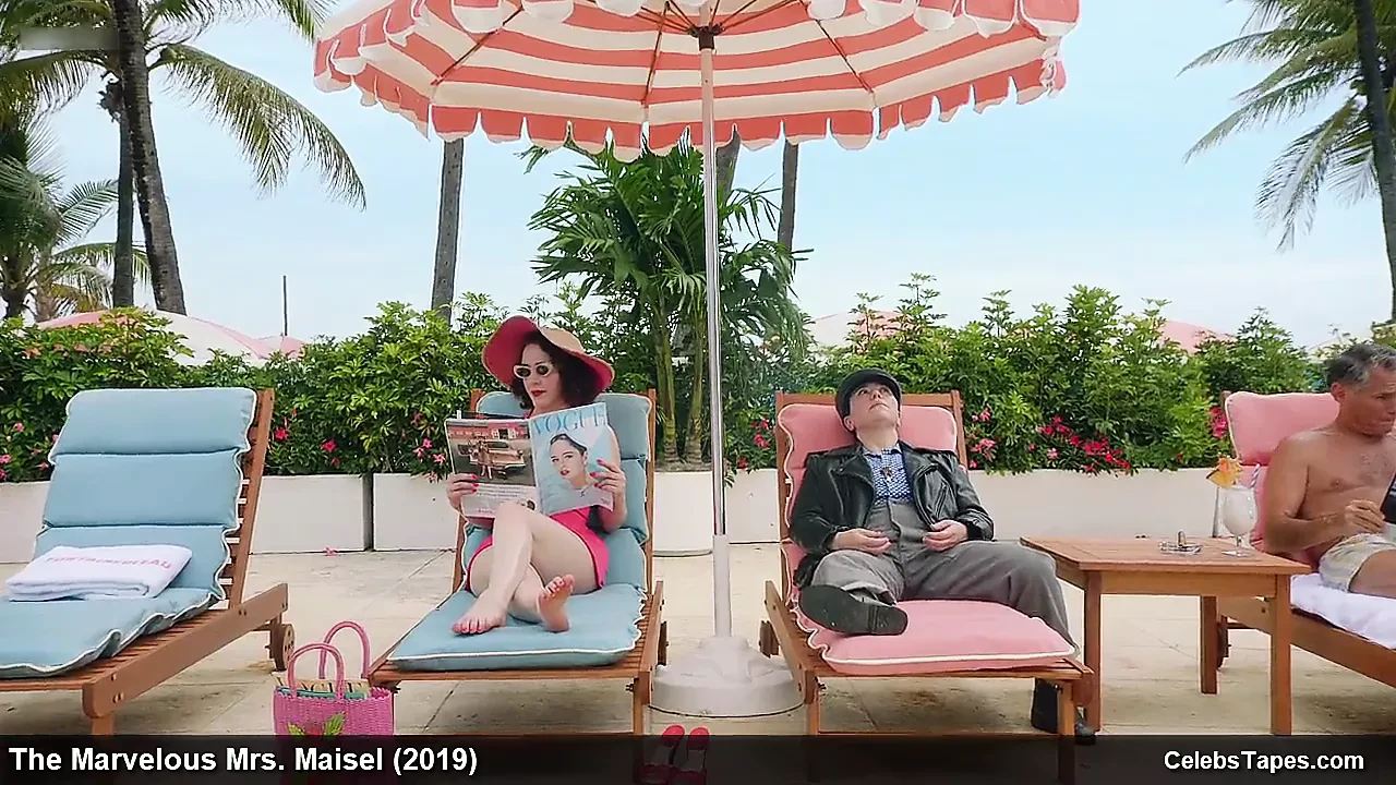 Adegan filem bogel dan seksi Rachel Brosnahan