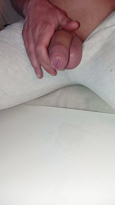 Riesiger Cumshot in 6 Etappen