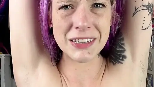 Игра со слюной волосатой подмышки