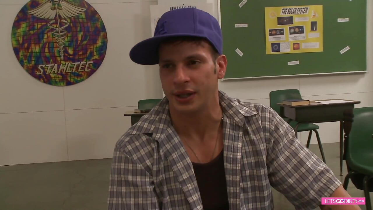 Big boobed MILF with big ass likes to have a good younger cock in her horny cunt