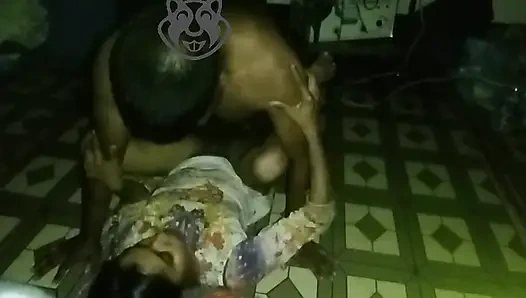 At 3 am, my dick gets erect and I cum while fucking