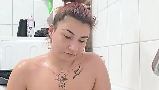 Erotic oil show
