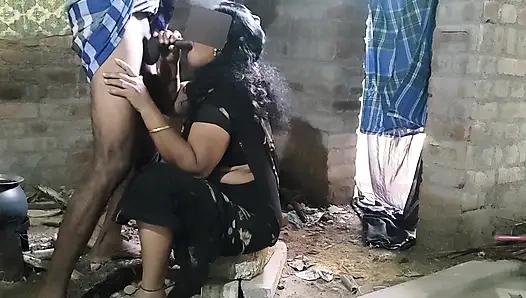 Üvey anne yemek pişiriyor ve genç üvey oğlumla seks yaptım