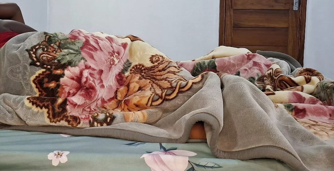 Vah mujhe achchhi tarah se aur svadisht tarike se chodta hai, lekin mere pati ko uske land par matkaana pasand tha jab tak ki main charamsukh tak nahin pahunch gee.