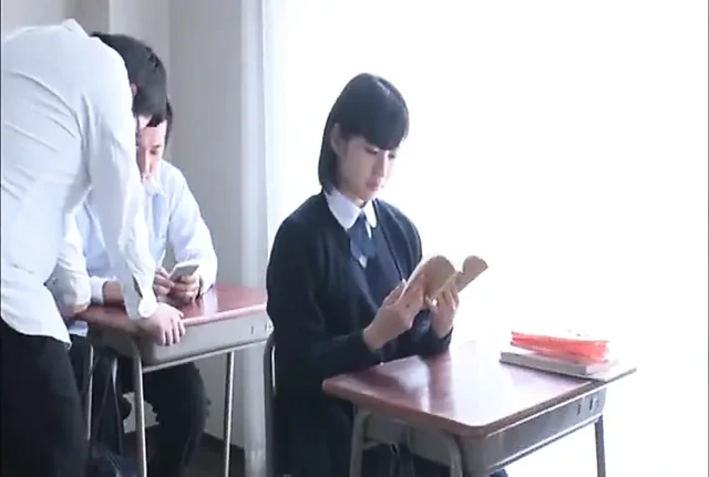 丰满的伊玛里从她压倒性的敏感性中融化成无尽的快感 - 3