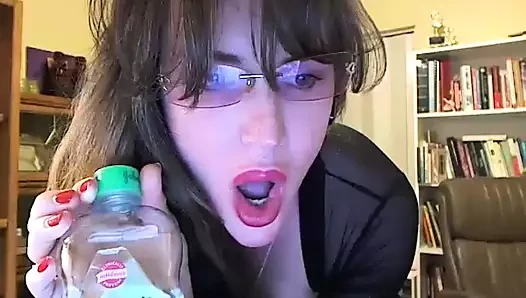 12092016 KarenLV Huge Tease