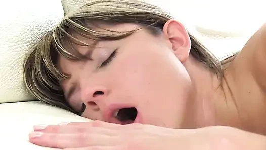 Aşk tutkuyla tanışıyor - yaramaz seks dilekleri