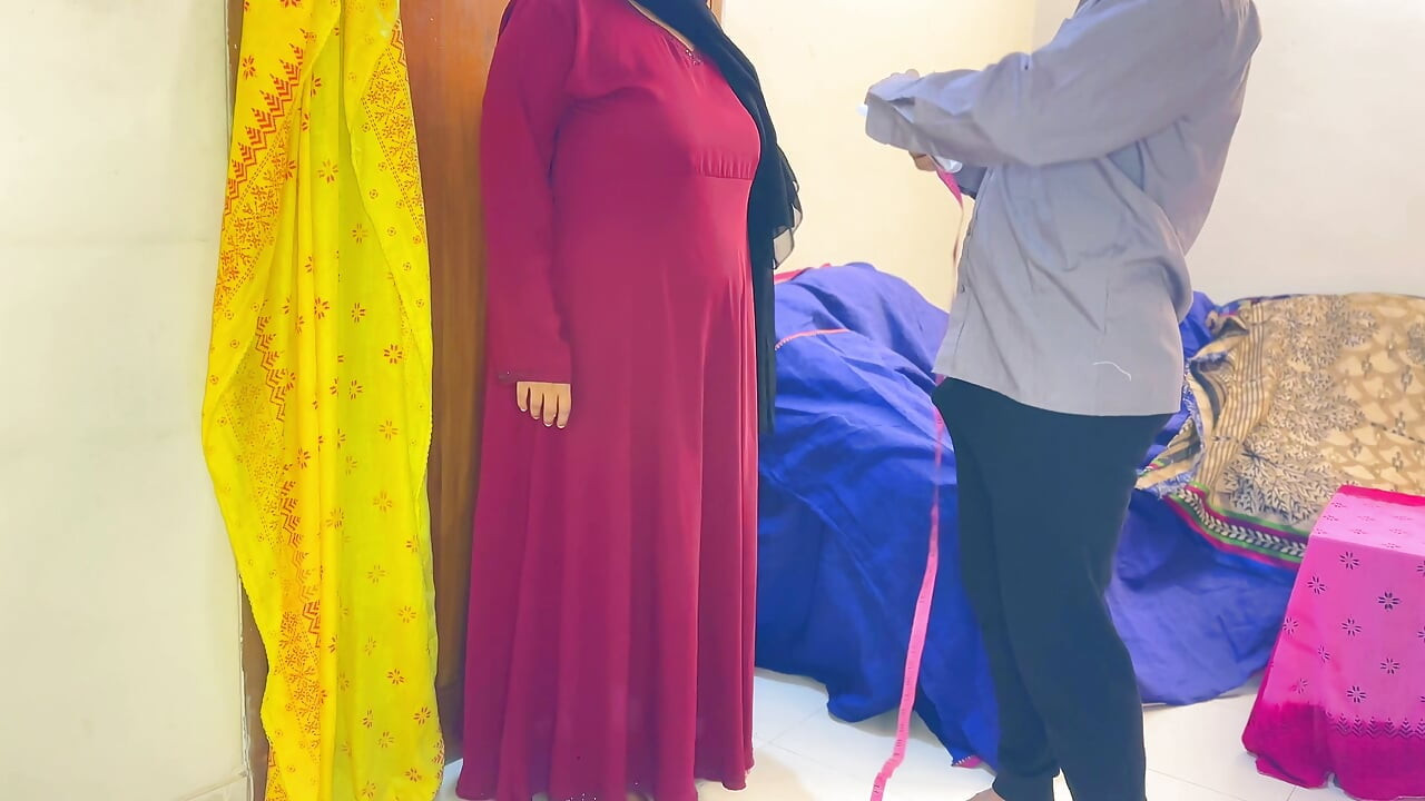 Hintli büyük götlü teyze dükkanda terzi tarafından sikiliyor bölüm 2