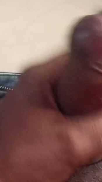 Moment clé de « Une étudiante baise pour la première fois dans une chambre Oyo, grosse bite, audio hindi »