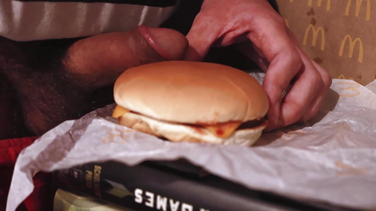 i was so horny i fucked a cheeseburger