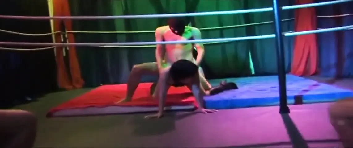 Mature Brunette Stretched Wide in Wild Gangbang Orgy