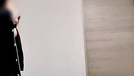 Домашнее видео. Наездница играет с грудастой женой в оранжевом нижнем белье. Мероприятия пары дома. Домашнее любительское видео Per