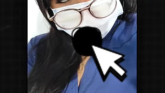 Die Krankenschwester spielt allein bei der Arbeit. Heute keine Patienten!