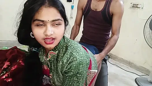 Kurvige indische bhabhi hartes im Schlafzimmer mit Devar - Amateur Desi selbstgedrehtes rollenspiel