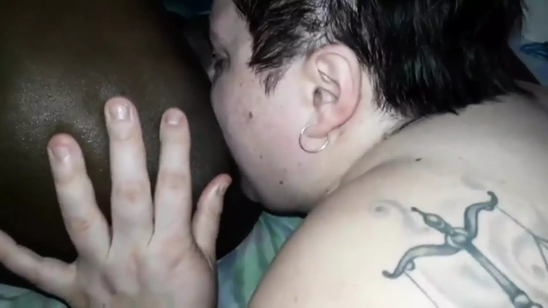 Bbwbootyful chupando y lamiendo bbc, nata4sex, bolas y culo, acariciando su polla, tragando su semen