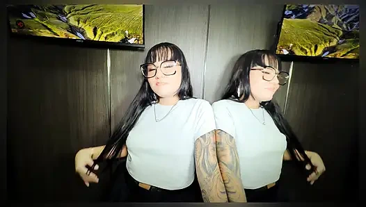 I fuck my friend while her husband is working... The greedy one swallows all my milk