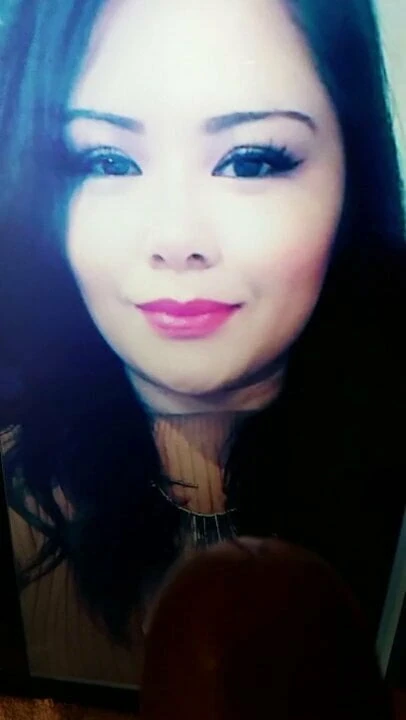 Cumon her picture