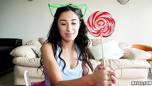 Dont Break Me - Deepthroating Latina Makes It Fit