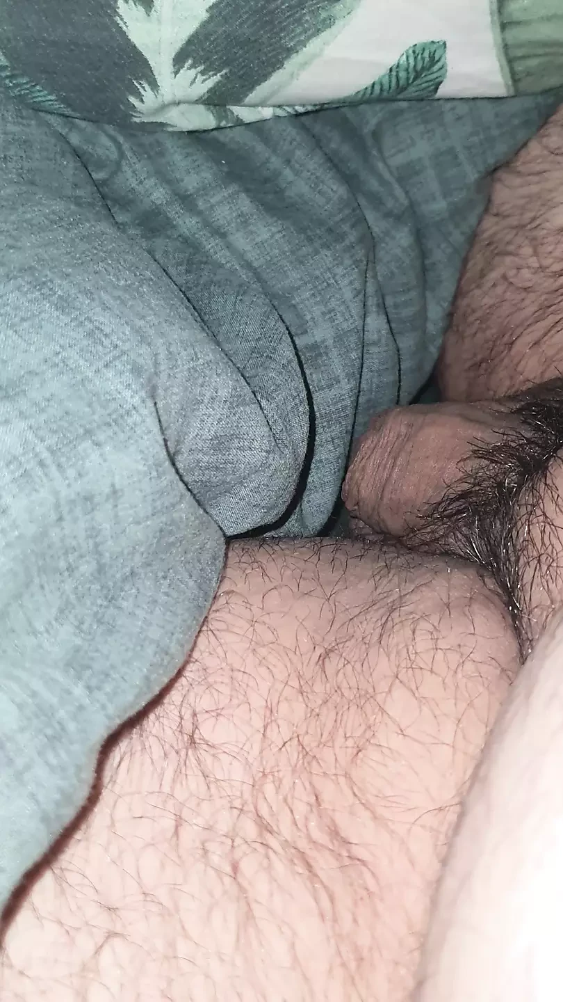 Step mom hand slip on step son leg being naked