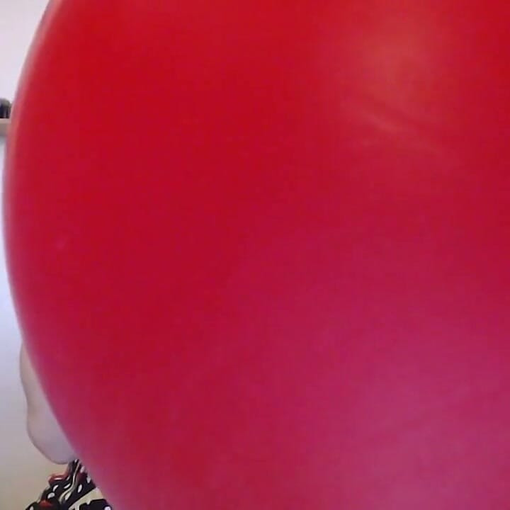 Nicoletta Excites You with Large Balloons and Is Ready to Show You Her Passion for Fetish