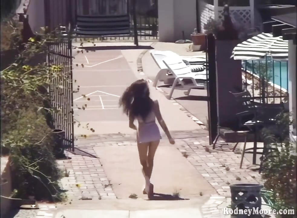 Vintage Beauty Nude Outdoors Fuck and Facial Julianna Sterling
