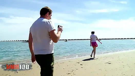 Dieses kleine böse schätzchen wird gründlich gefickt