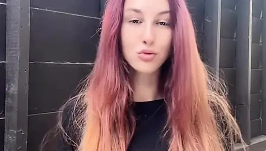 Italienische milf artemisia mit dicken titten Liebt lange haare fetisch im freien