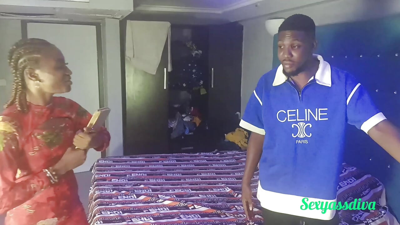 Моя проповедница получила аккуратную сливочную киску там