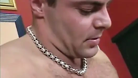 Jessica Rizzo präsentiert zwei szenen mit schlampen, die es lieben, schwanz zu lutschen 02