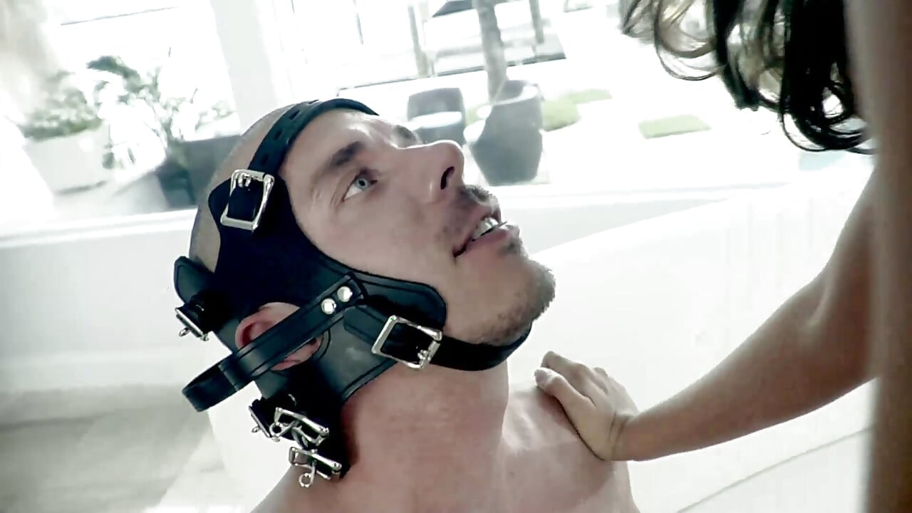 جنس متطرف لعاهرة صنم بجسم مذهل