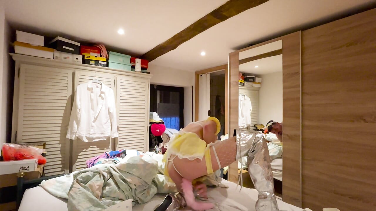 A boy in a yellow servente