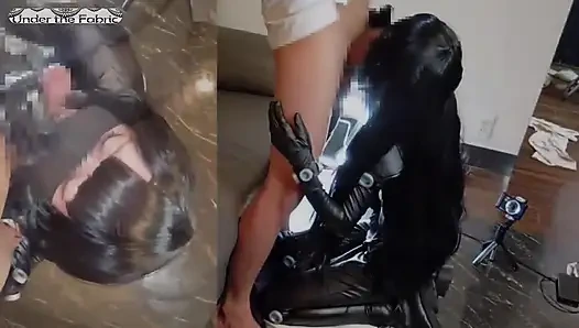 Boyishcharm pertama kali tanpa kondom dan percikan api di animecos heat