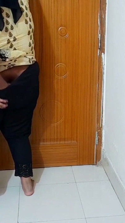 Egyptian sexy big tits & big ass office worker gets fucked by boss while cleaning office & gets promotion | Clip 1
