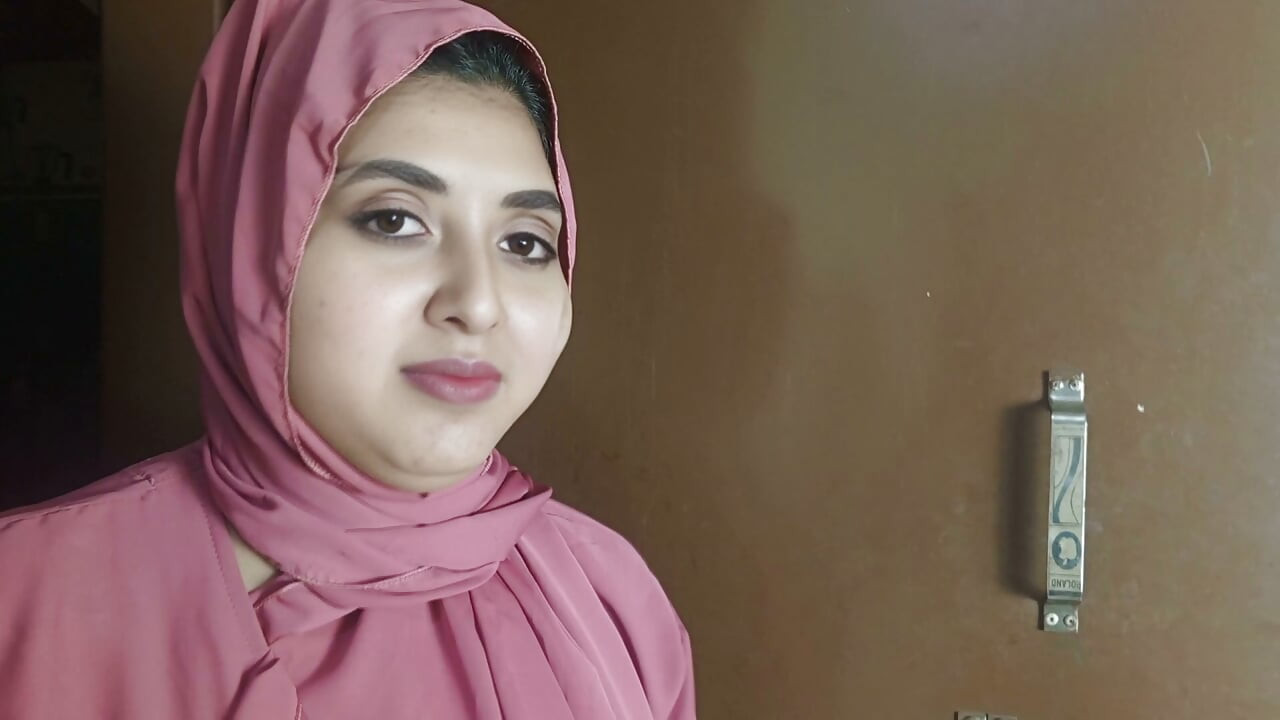 Nadiya First Time Full Face + Big Ass Doggy - Real Desi Couple