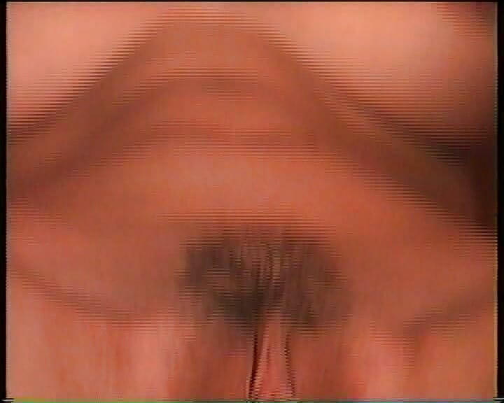 sunahre baalon vaali 20 saal ki mahila retro solo bodi ple aur hot hastamaithun ke saath aapko chidhaati hai