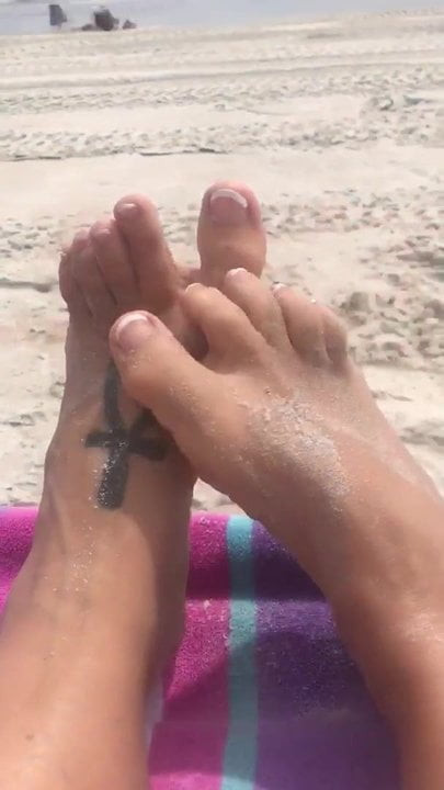 Sandy foot tease