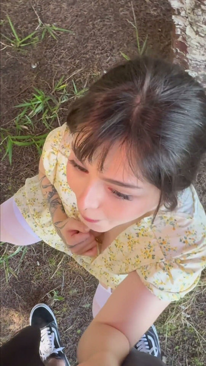Fuck me hard before some one see us! Beautiful Girlfriend Fucks Me on our FIRST DATE in the Forest | Clip 2