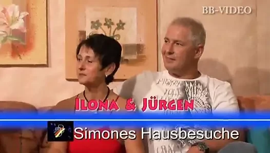 Simones and another milf await with their pussies open the swinger penetration of her husband in a threesome