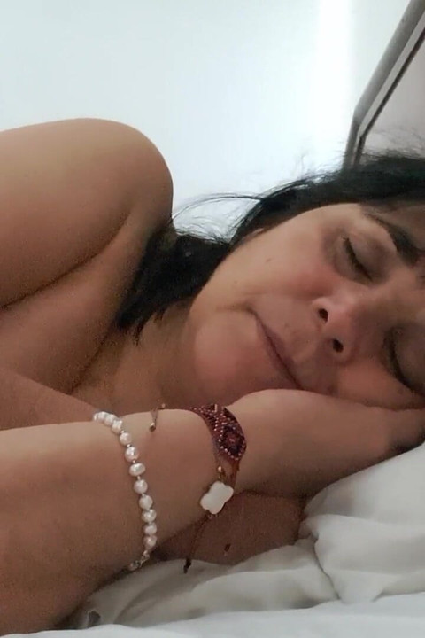 MILF Receives Caresses and a Hard but Pleasurable Anal Pounding