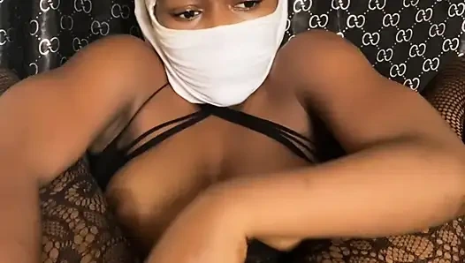 Hepiniz minik amcığıma selam olsun