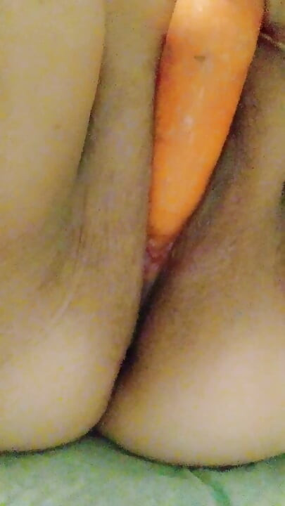 Fun with big carrot and squirt