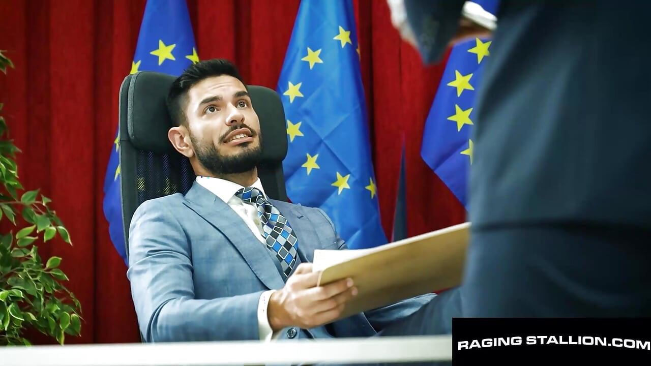 RAGING STALLION - Οι ώρες γραφείου τελείωσαν - Nico Zetta & Lazzarato Μαζική δράση κόκορας