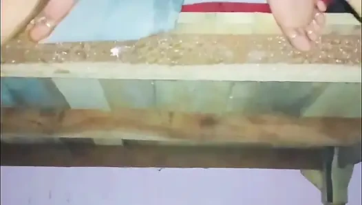 Jam 2 sore, aku ngentot memek kakak ipar india gaya doggy sampai muncrat.