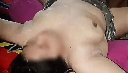 Masajdan sonra, bu dul kadın sikilmek istedi