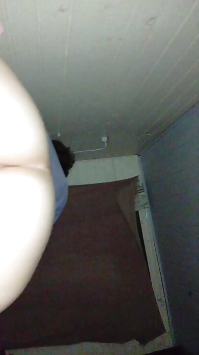 Half a bomb stick doesn't eat ass, and I rent it to give it to him